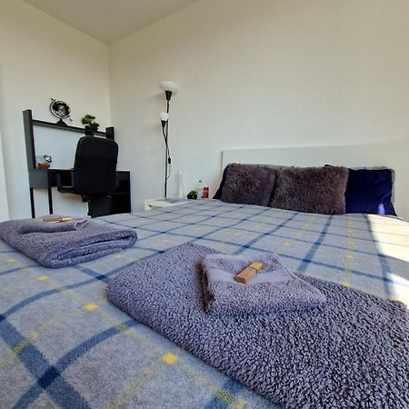 Zentrale Und Komfortable Wohnung Лайпциг Екстериор снимка