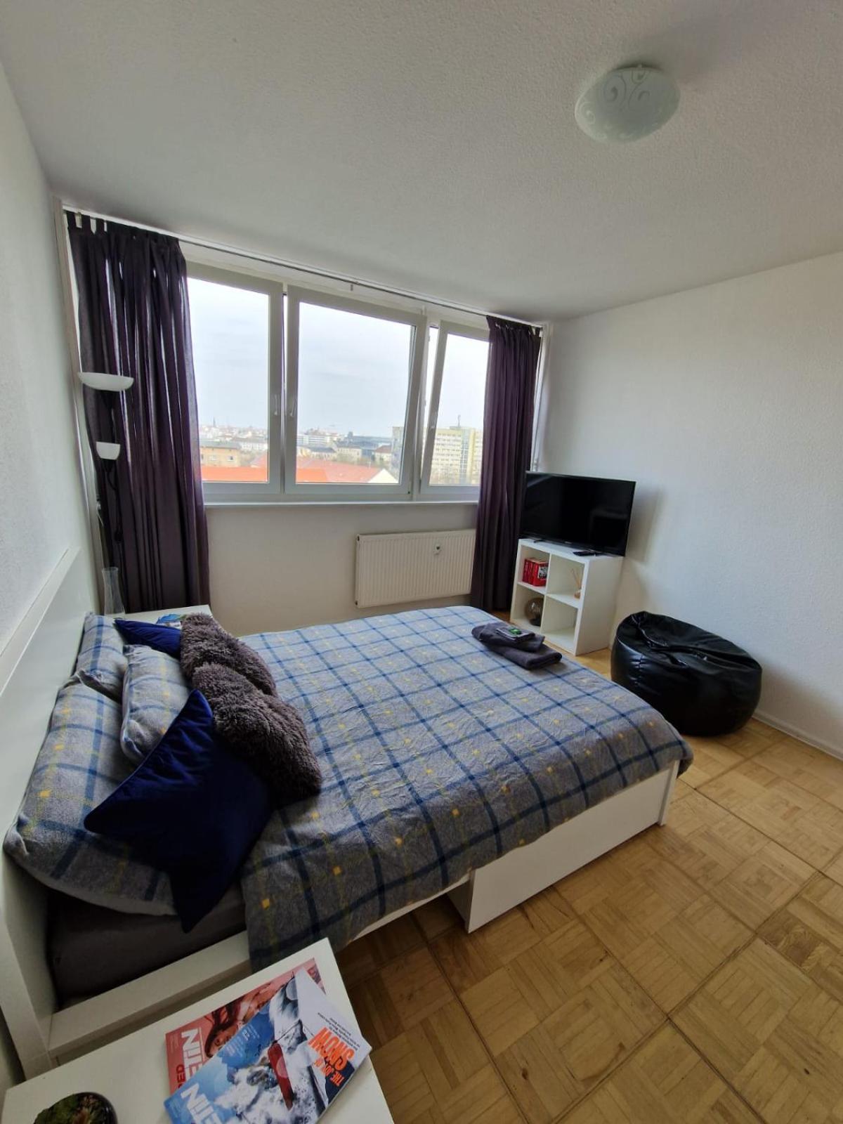 Zentrale Und Komfortable Wohnung Лайпциг Екстериор снимка